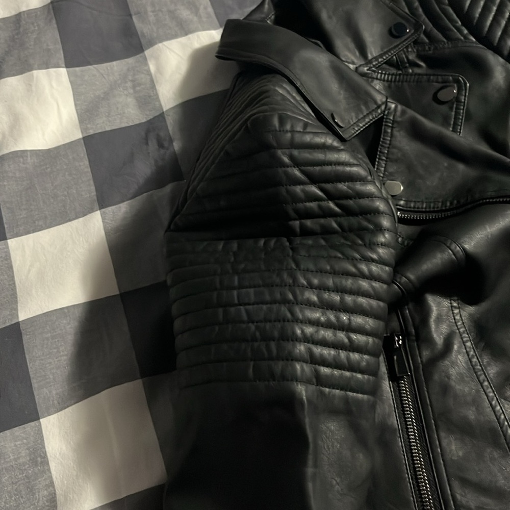 Faux leather jacket - Picture 5 of 8